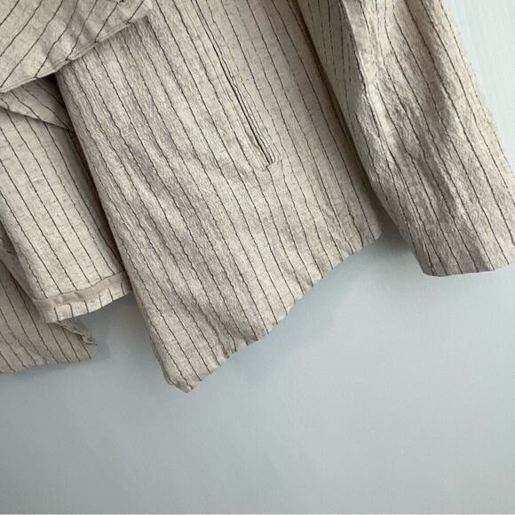 Blank NYC pinstripe asymmetrical zip front jacket blazer long sleeve sz lg - Picture 4 of 9